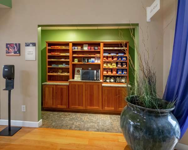  - DoubleTree by Hilton Hotel Amherst