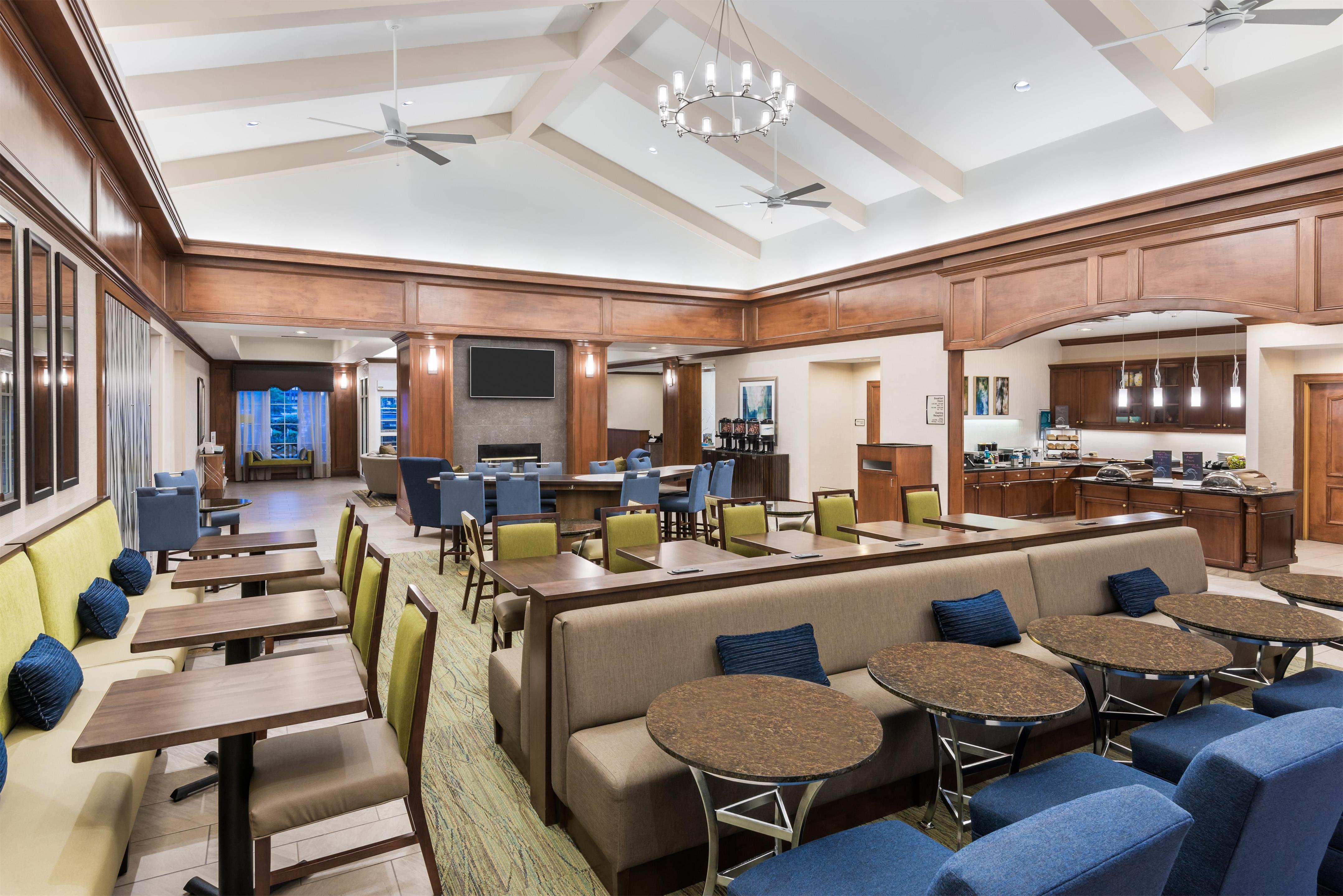 Breakfast Area | Homewood Suites by Hilton Buffalo/Amherst