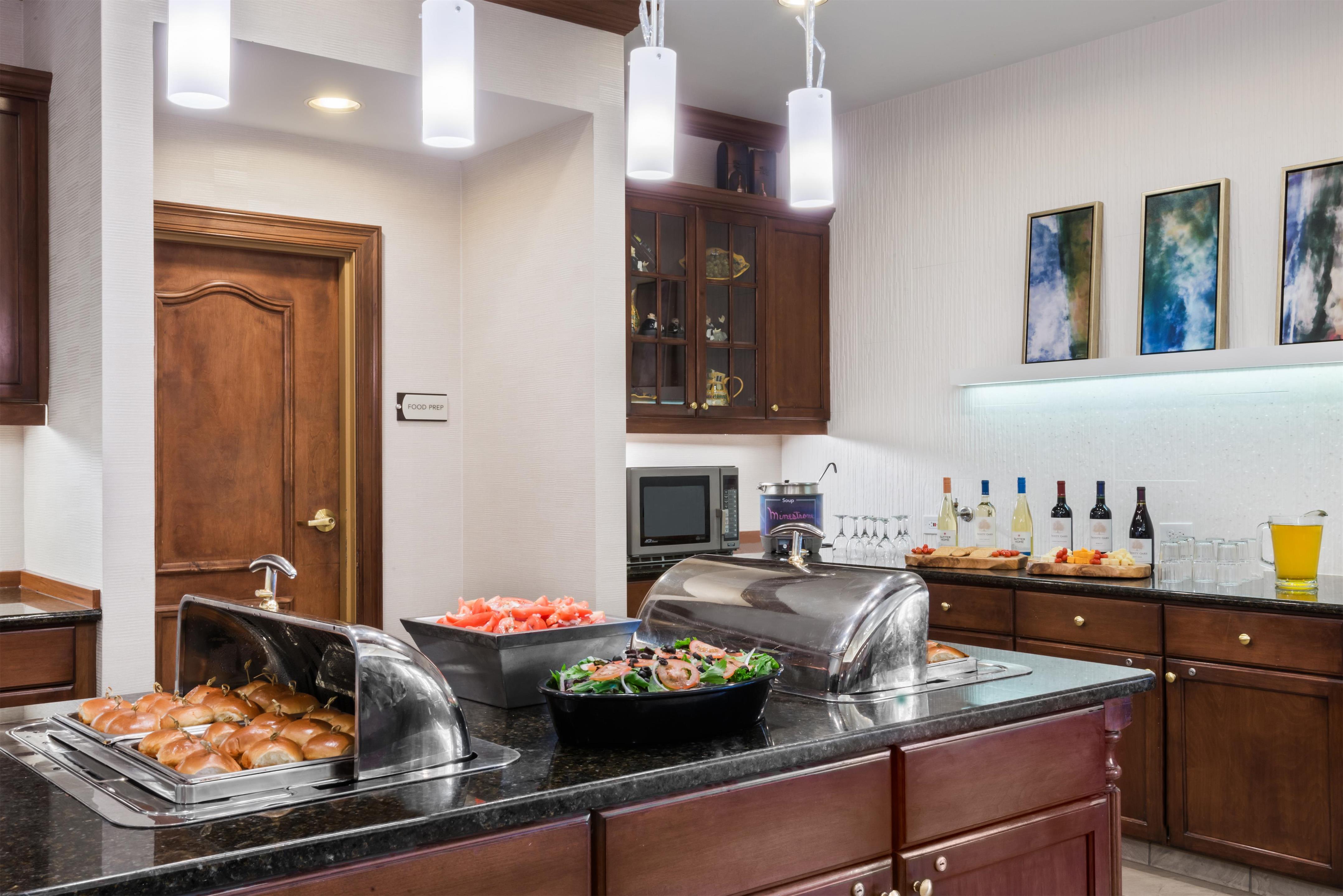 Breakfast Area | Homewood Suites by Hilton Buffalo/Amherst