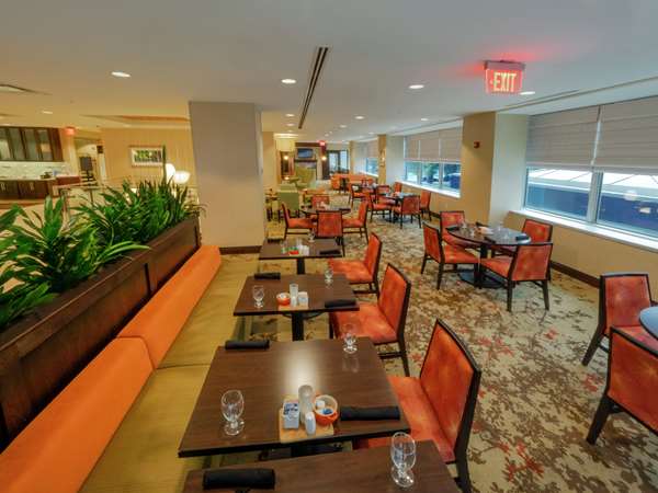 Restaurant - Hilton Garden Inn Downtown Buffalo