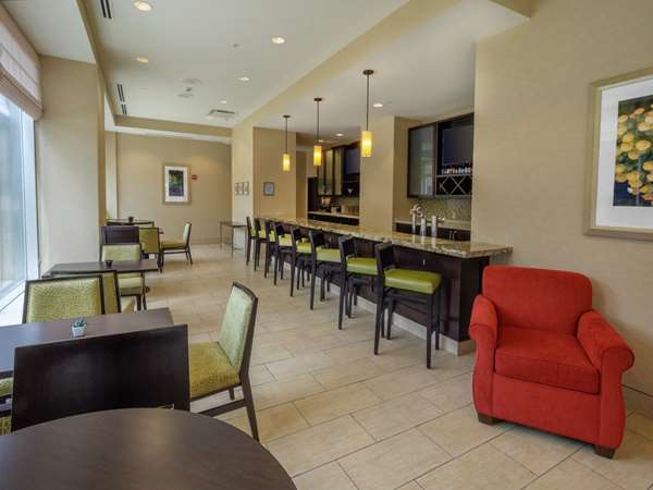 Bar - Hilton Garden Inn Downtown Buffalo