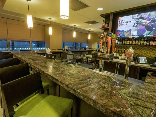 Bar - Hilton Garden Inn Downtown Buffalo