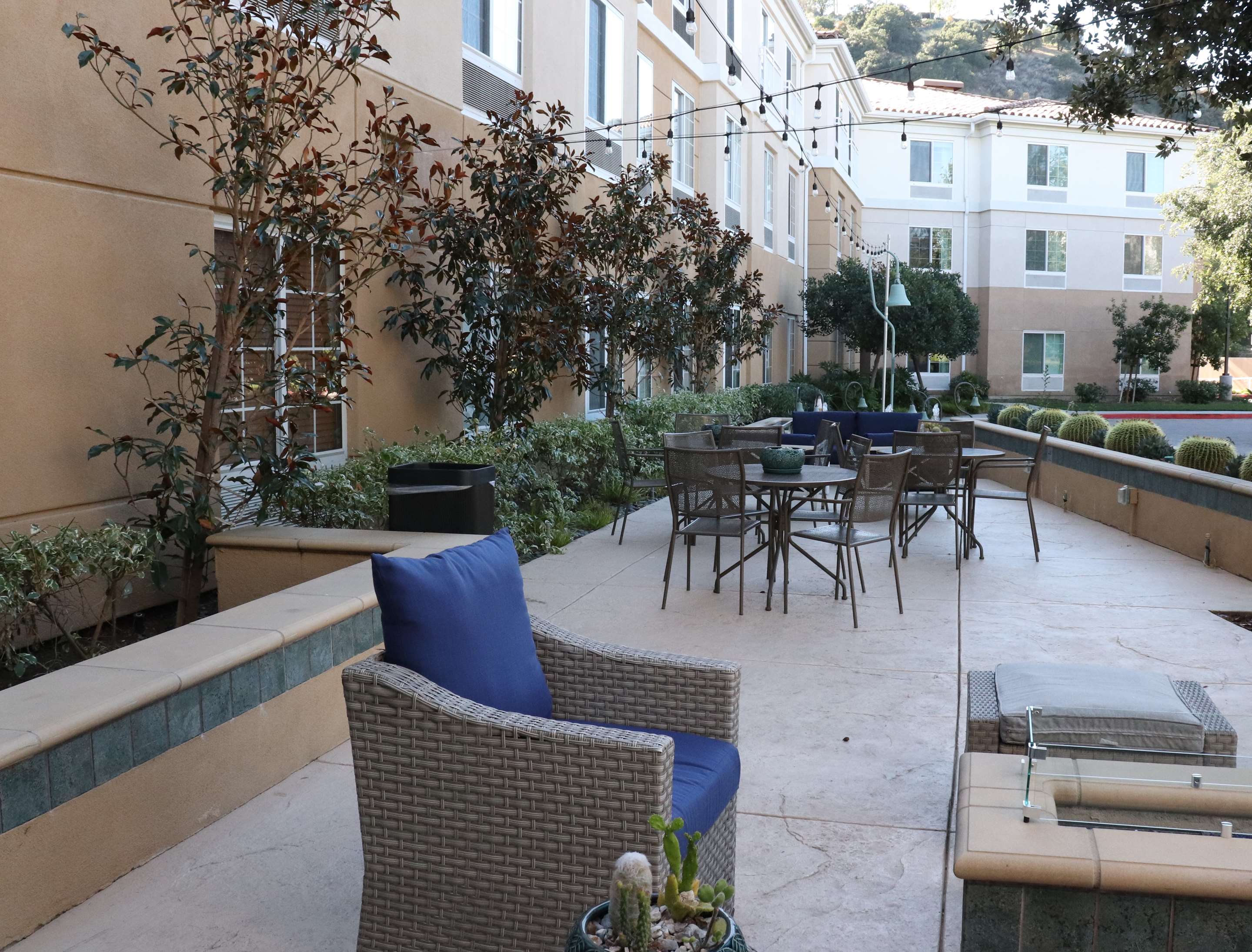 Exterior | Hilton Garden Inn Calabasas