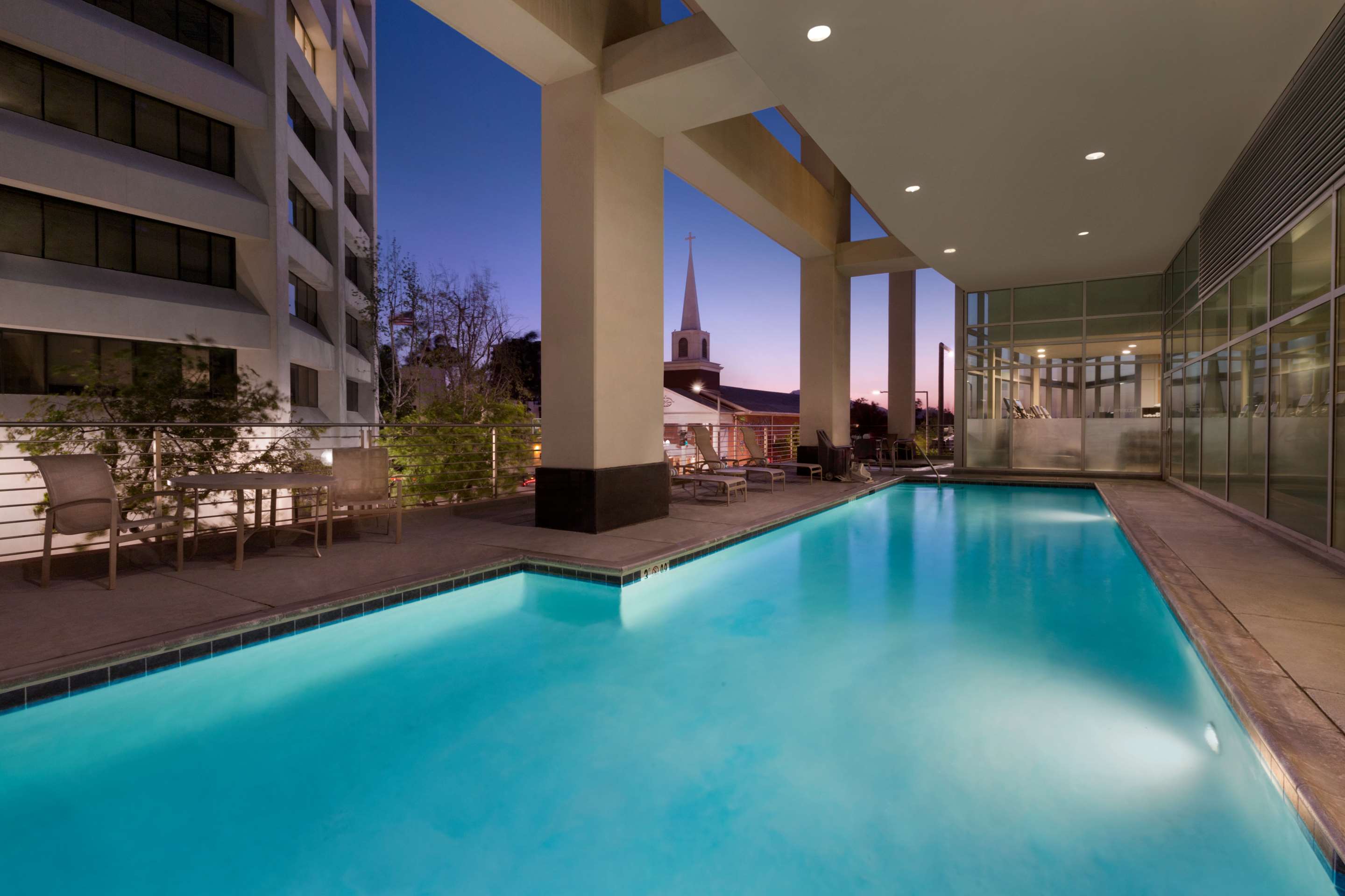 Pool | Embassy Suites by Hilton Los Angeles Glendale