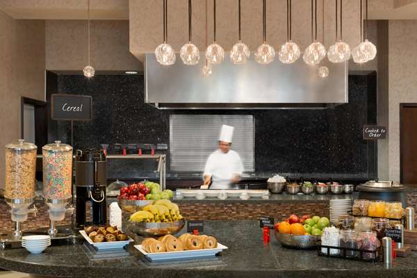 Restaurant - Embassy Suites Glendale - CA 134, Exit 7