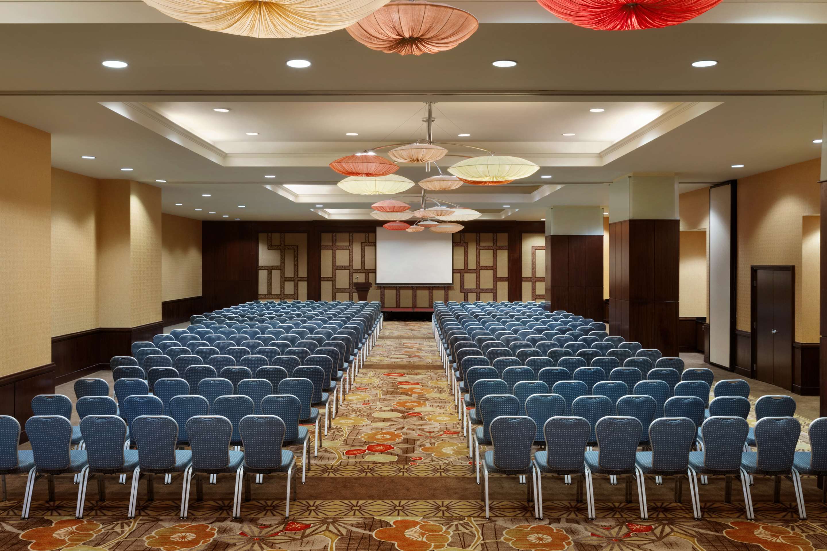 Meeting Room | Embassy Suites by Hilton Los Angeles Glendale