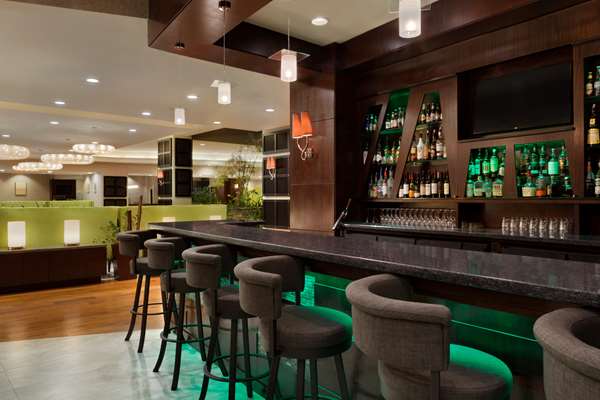 Bar - Embassy Suites Glendale - CA 134, Exit 7