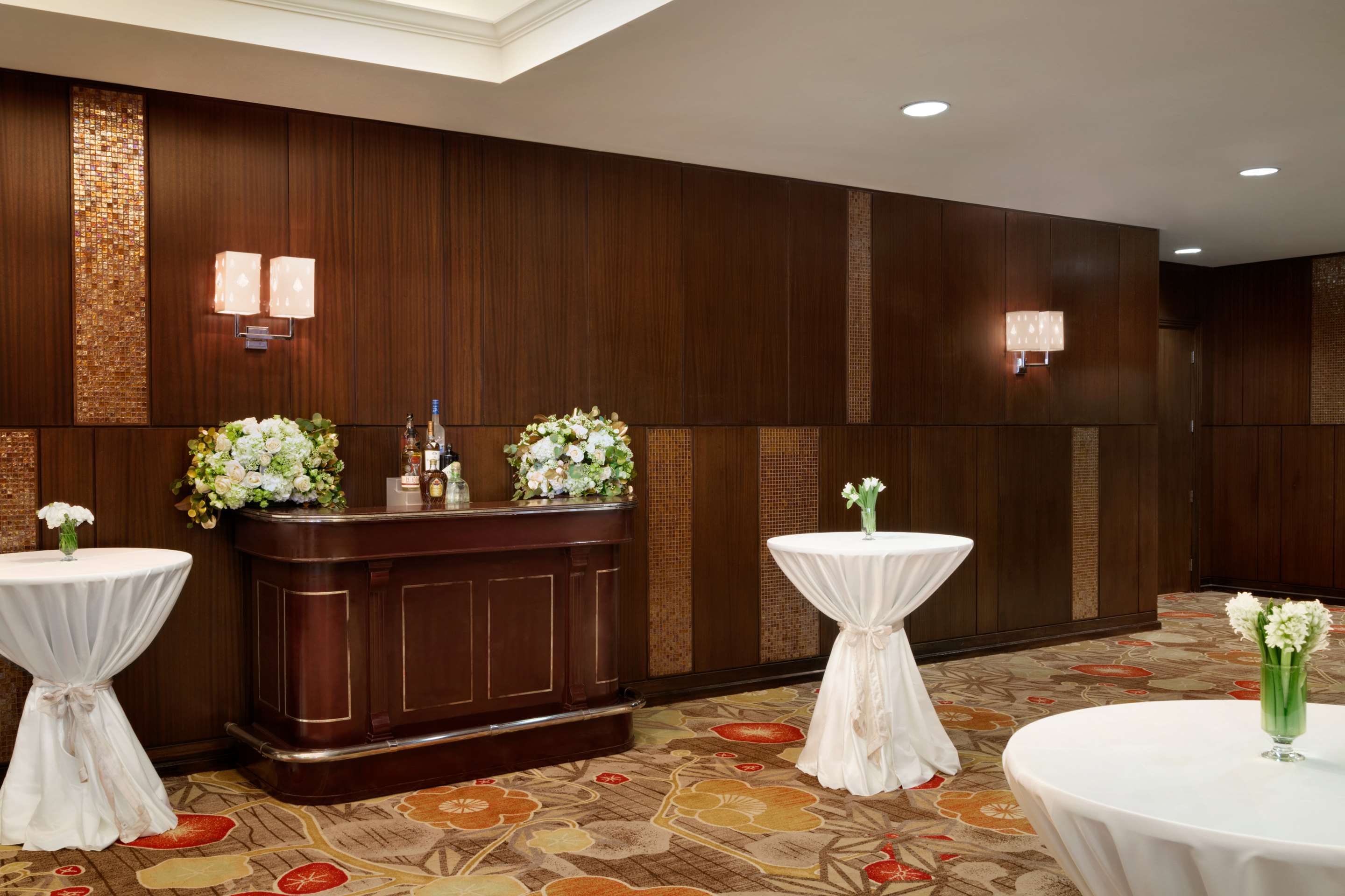 Meeting Room | Embassy Suites by Hilton Los Angeles Glendale