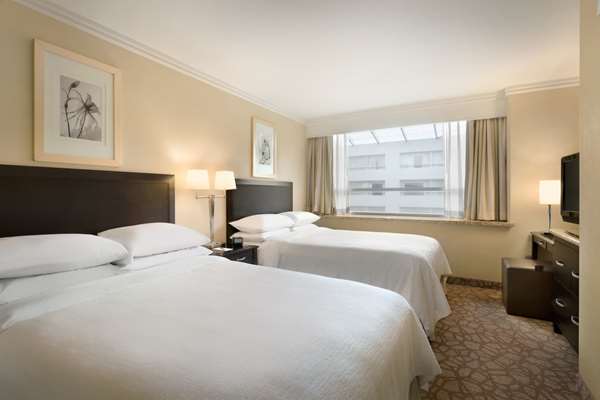  - Embassy Suites Glendale - CA 134, Exit 7