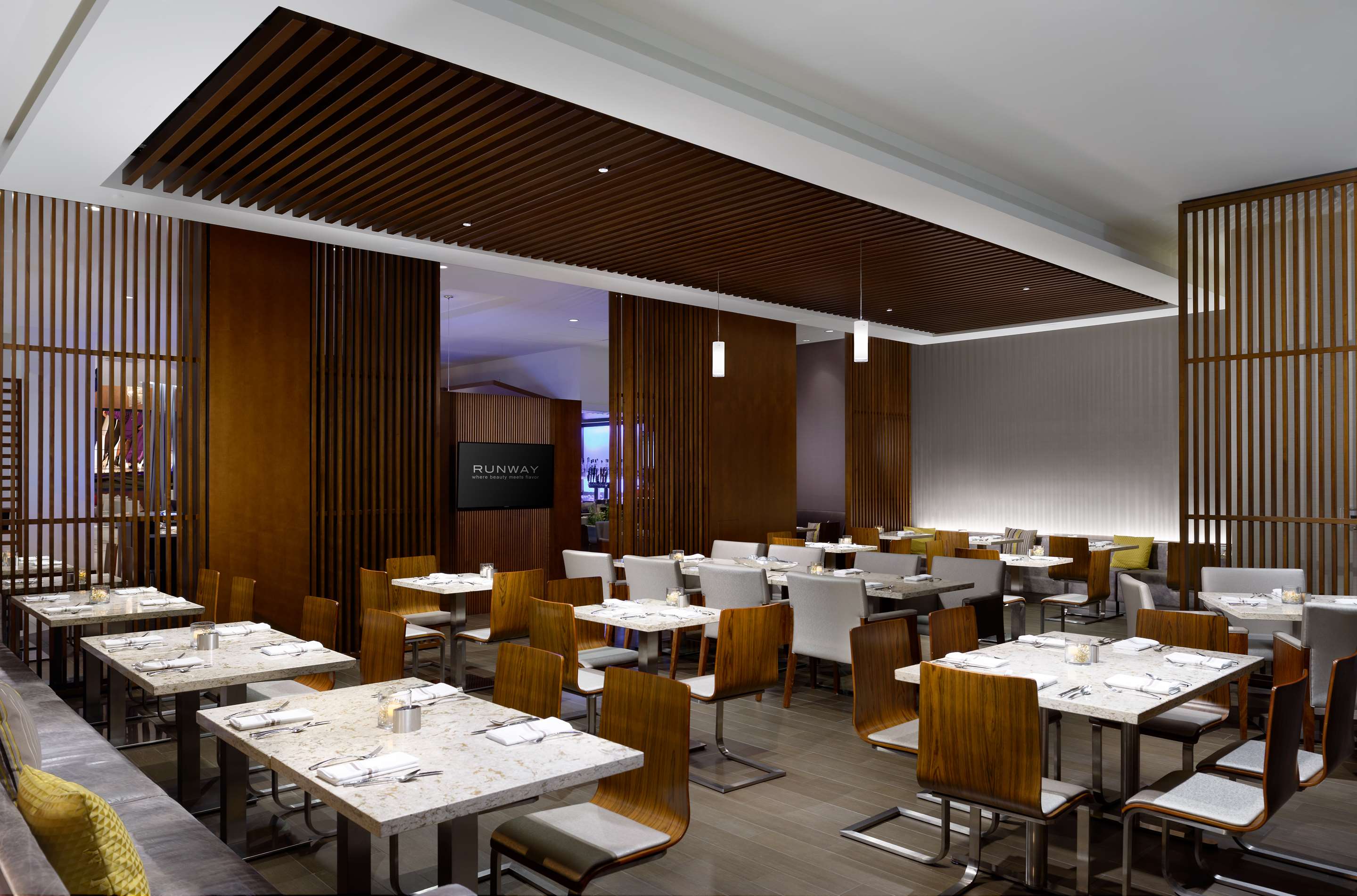 Restaurant | Hilton Woodland Hills / Los Angeles