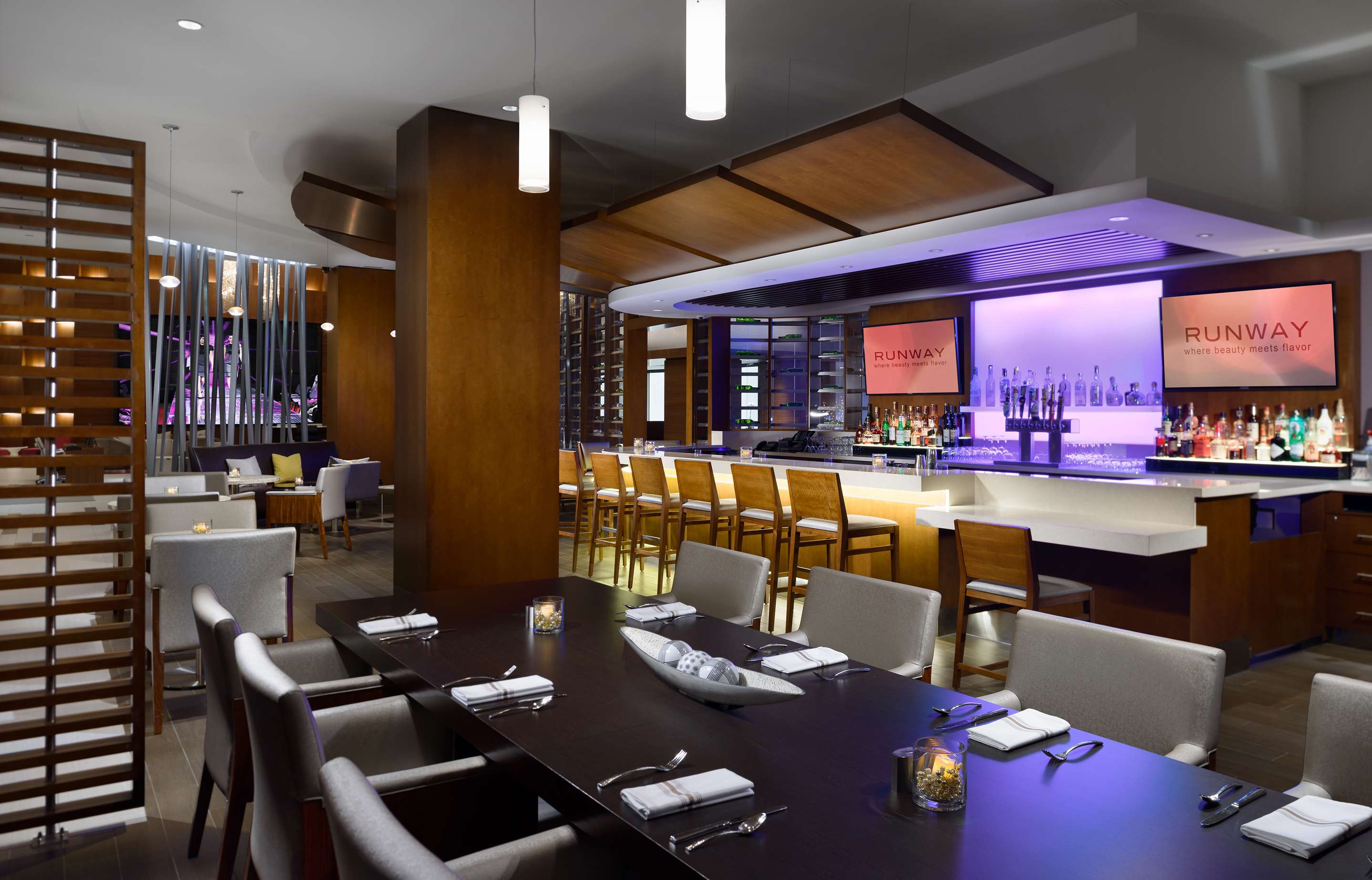 Restaurant | Hilton Woodland Hills / Los Angeles