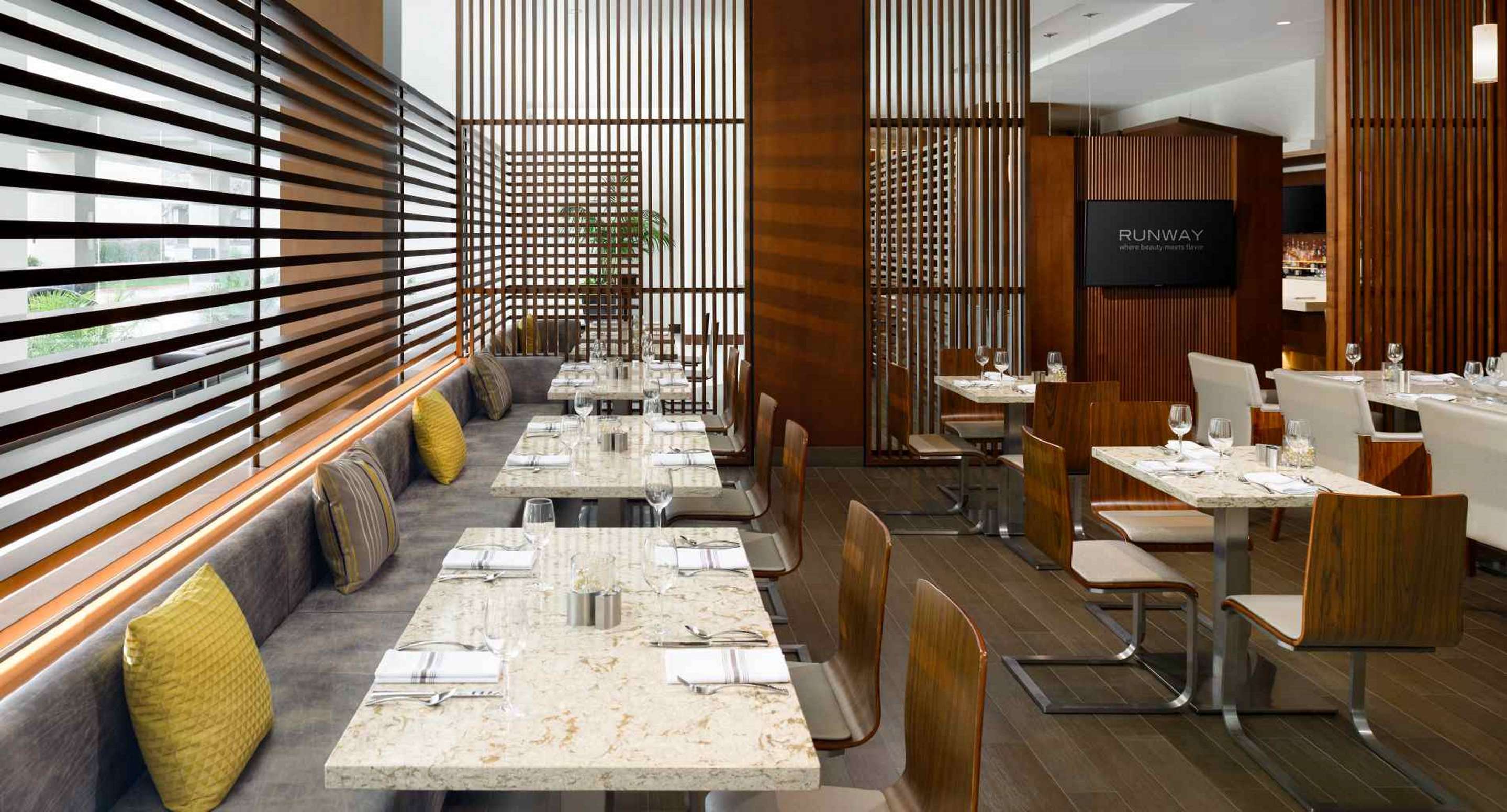 Restaurant | Hilton Woodland Hills / Los Angeles
