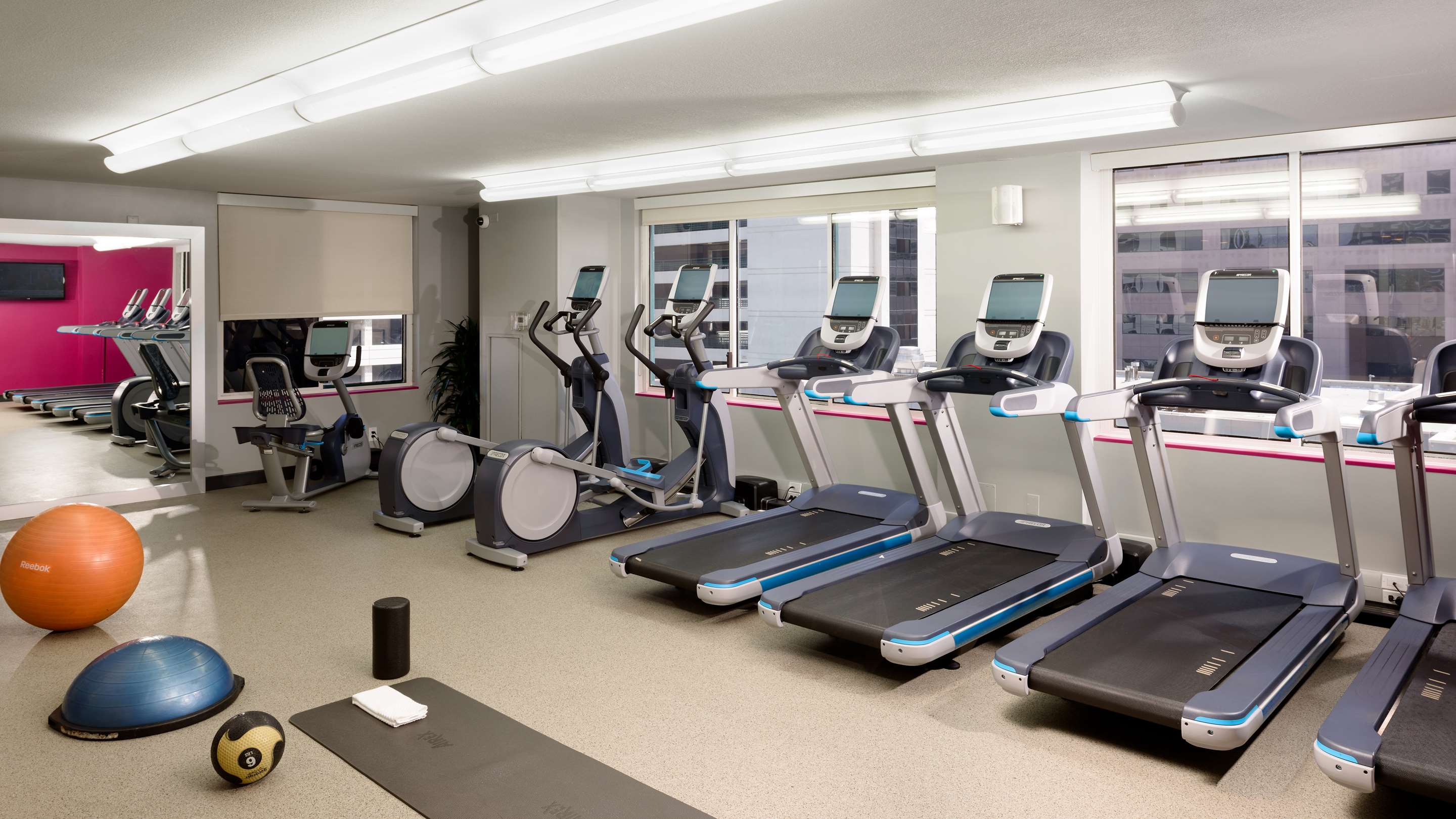 Health club fitness center gym | Hilton Woodland Hills / Los Angeles