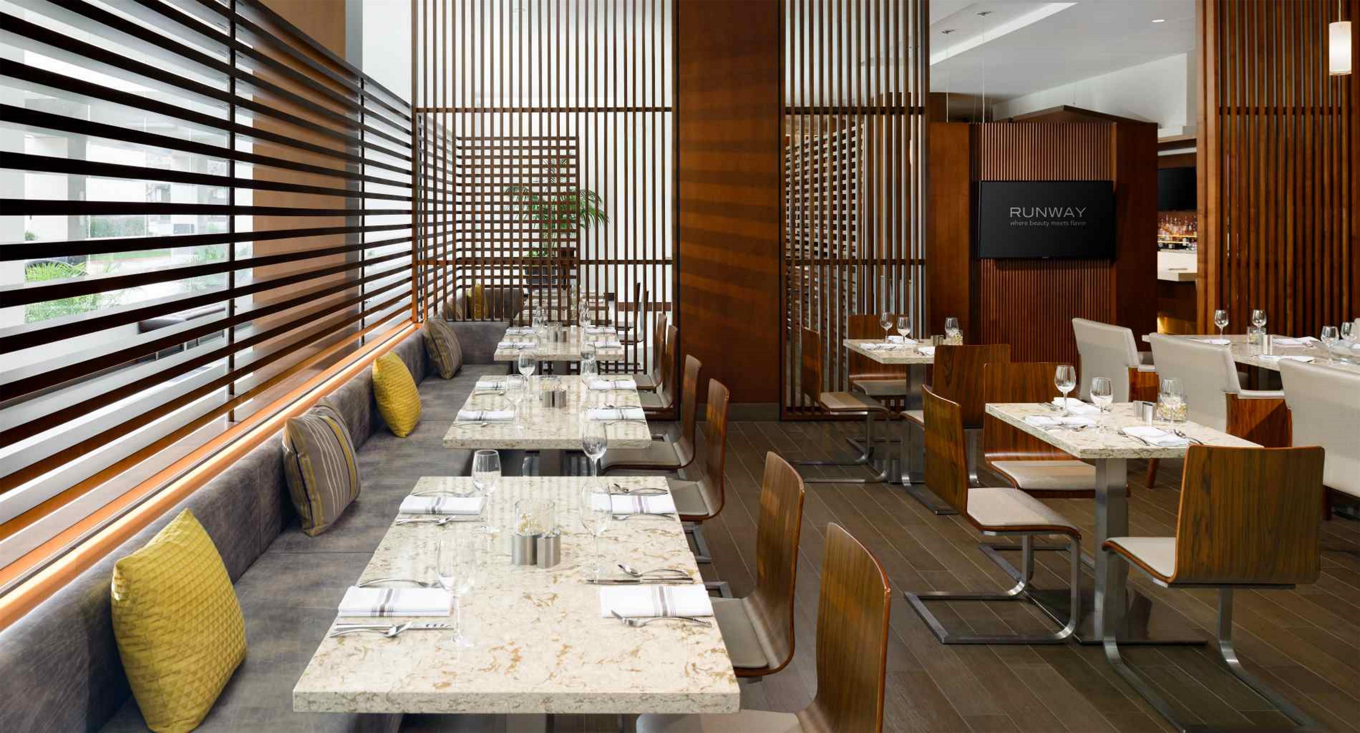 Restaurant | Hilton Woodland Hills / Los Angeles