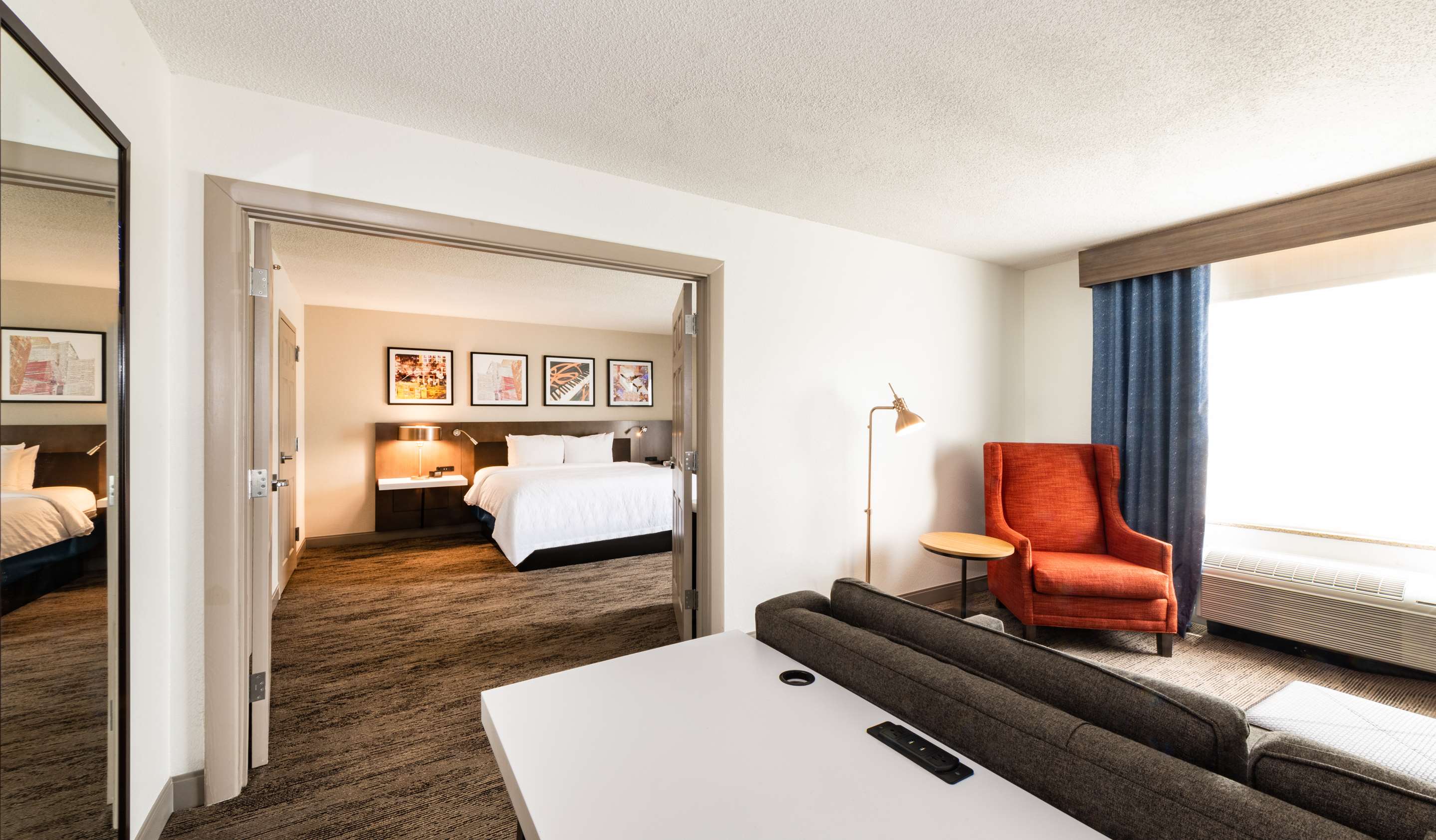 Guest room