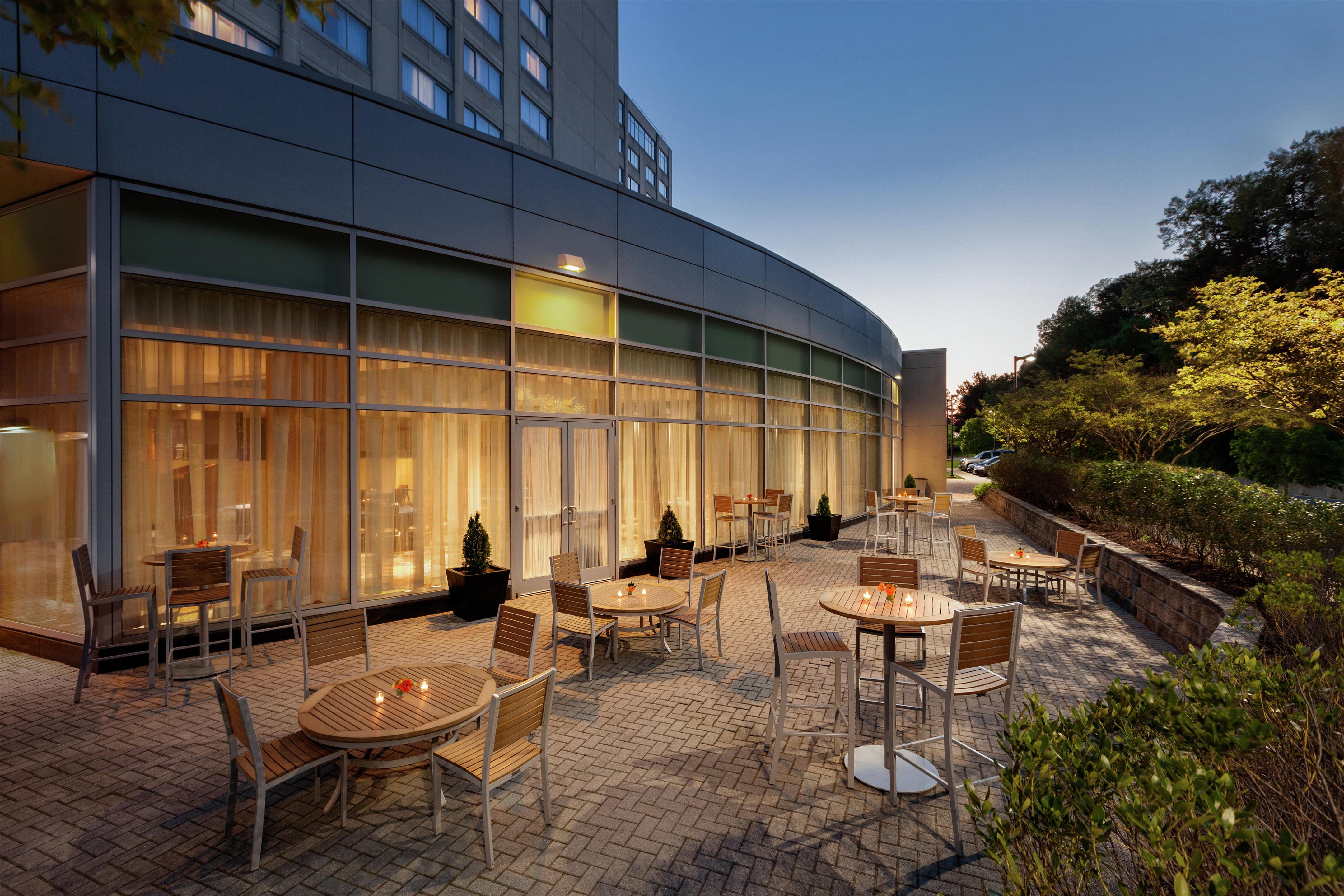 Exterior | Hilton Baltimore BWI Airport