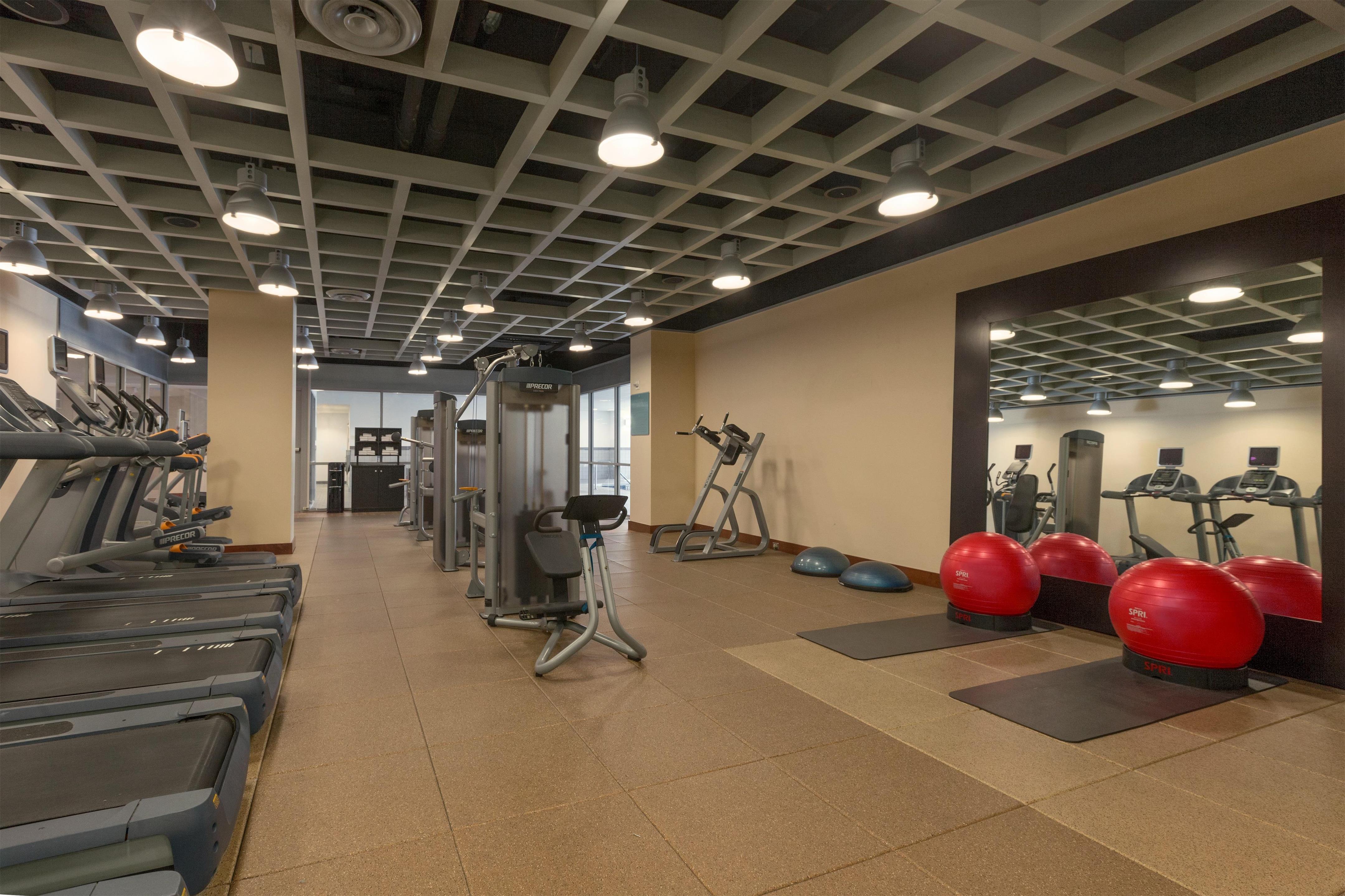 Health club fitness center gym | Hilton Baltimore BWI Airport