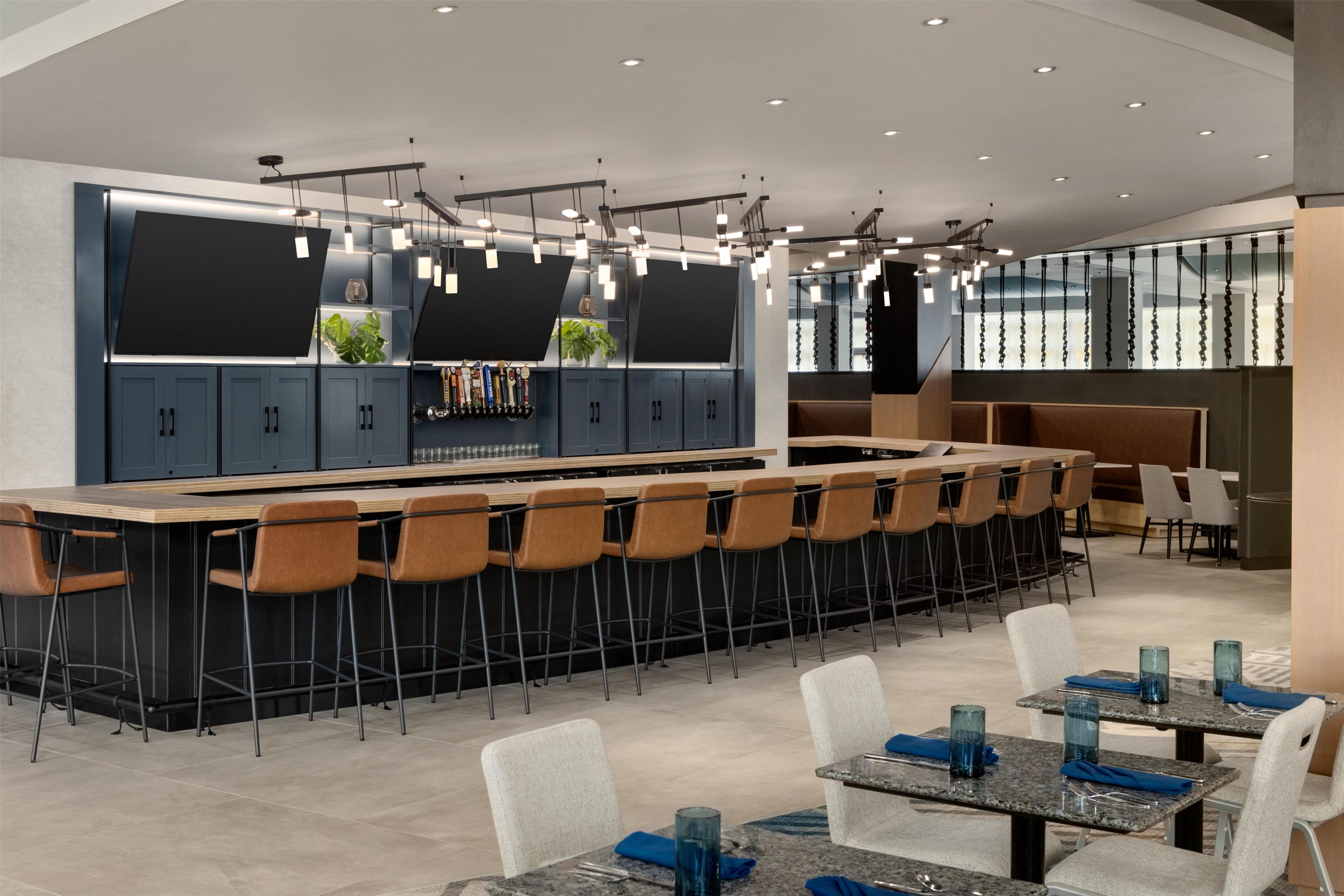 BarLounge | Hilton Baltimore BWI Airport