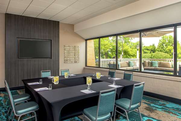 Restaurant - DoubleTree by Hilton Hotel Columbia