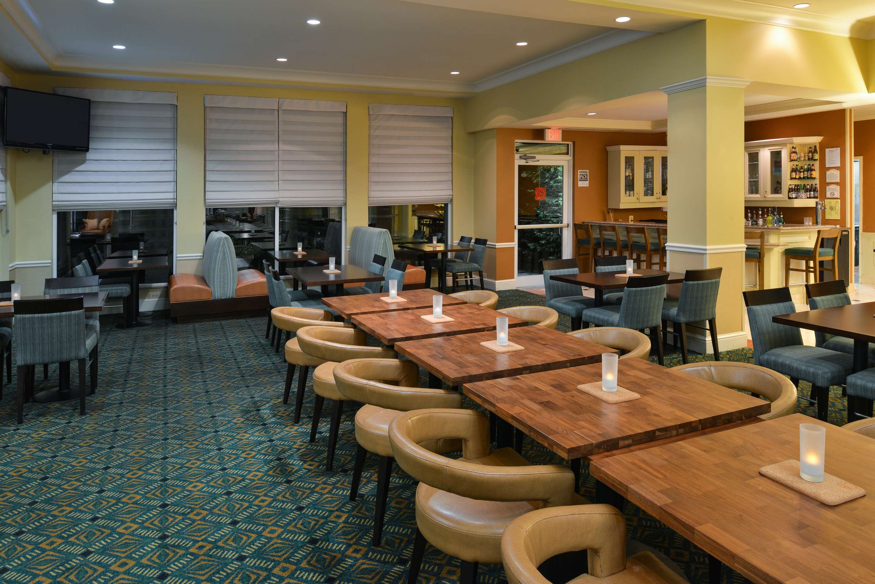 Restaurant | Hilton Garden Inn Columbia