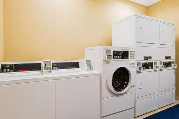  - Hilton Garden Inn Waldorf