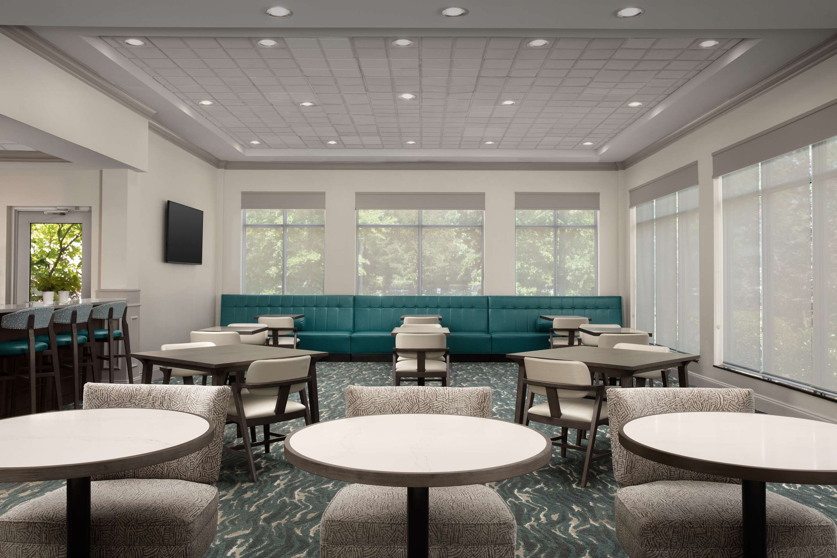 Breakfast Area | Hilton Garden Inn Columbia/Harbison
