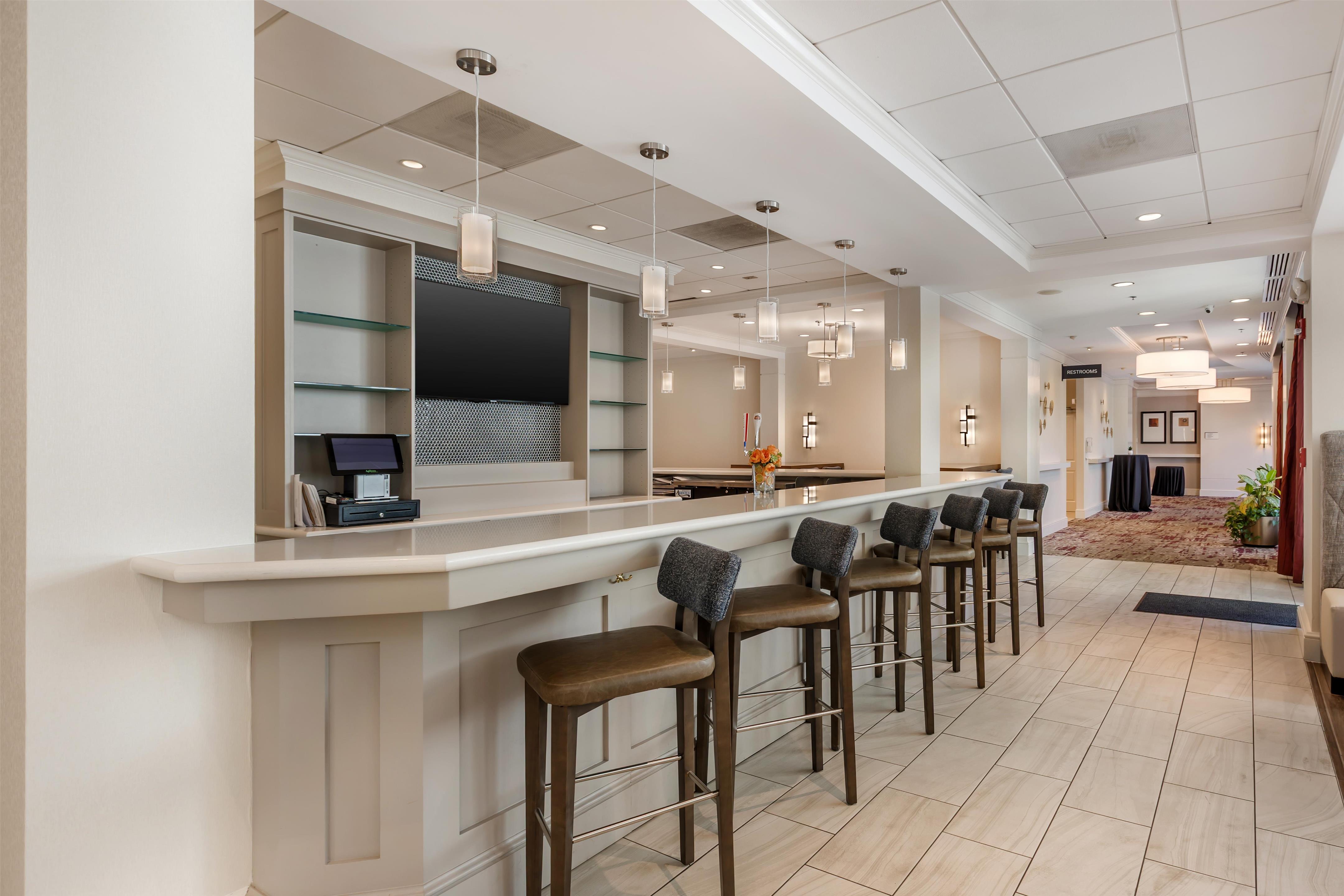 BarLounge | Hilton Garden Inn Columbia Northeast