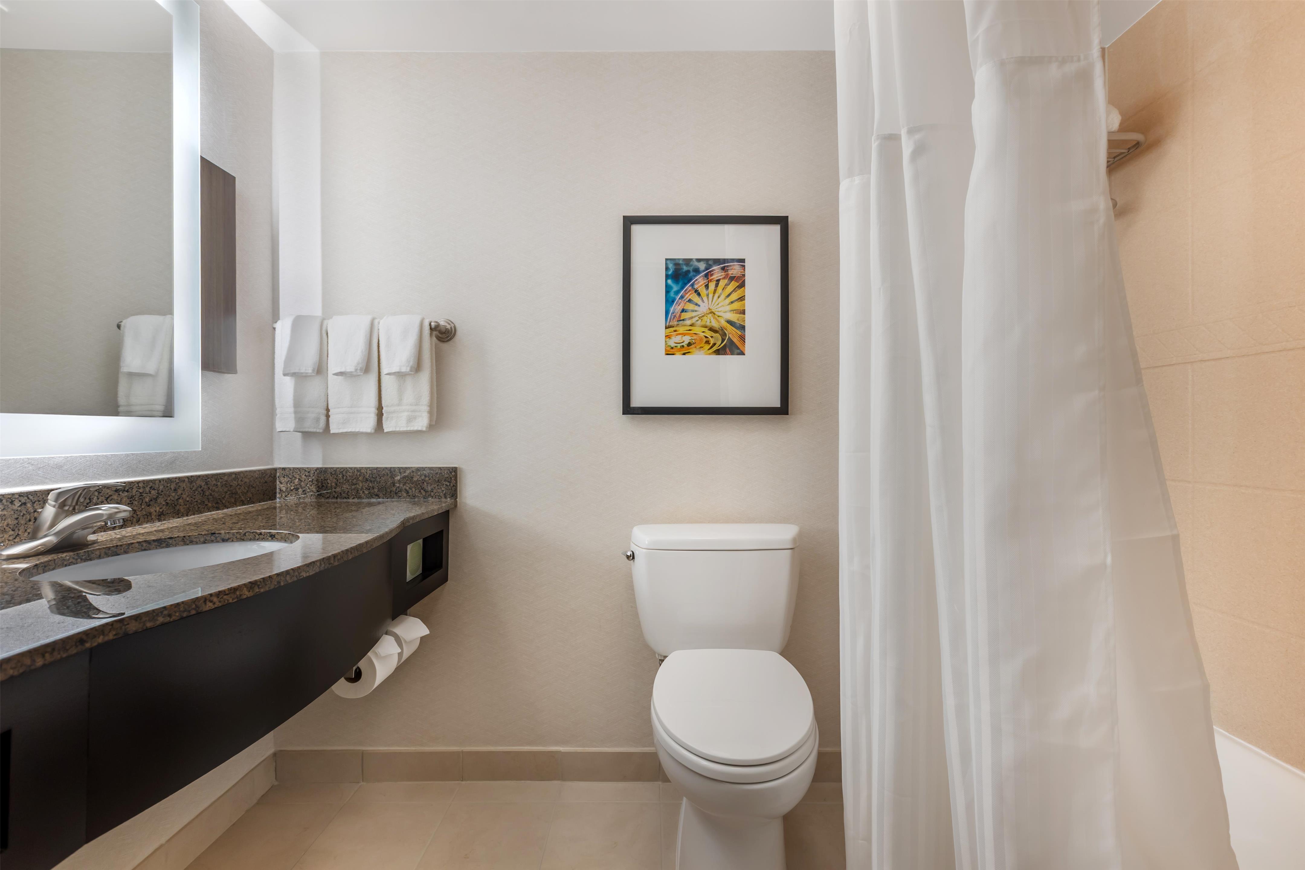 Guest room bath