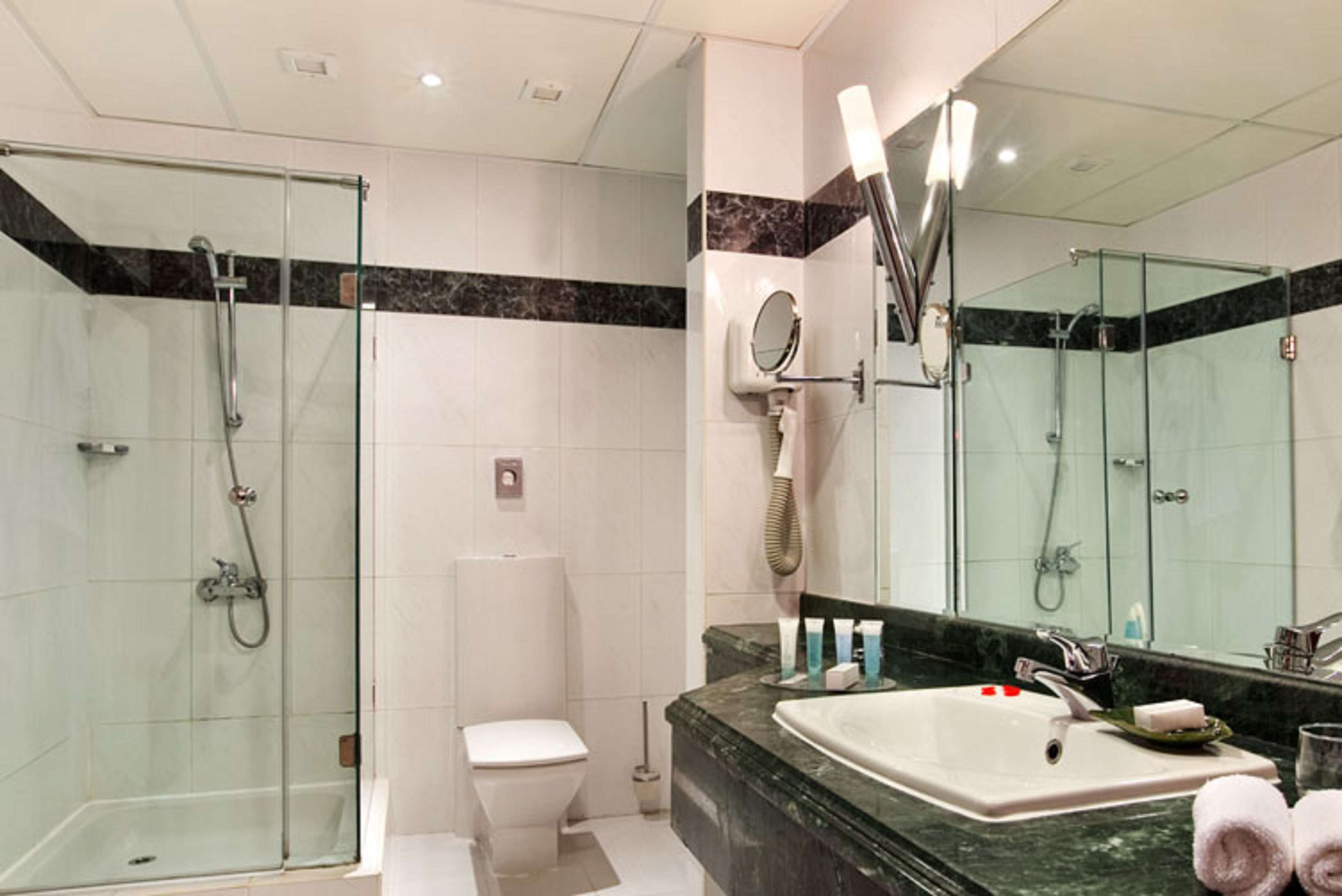 Hilton Pyramids Golf Room Type - KING DELUXE KITCHENETTE