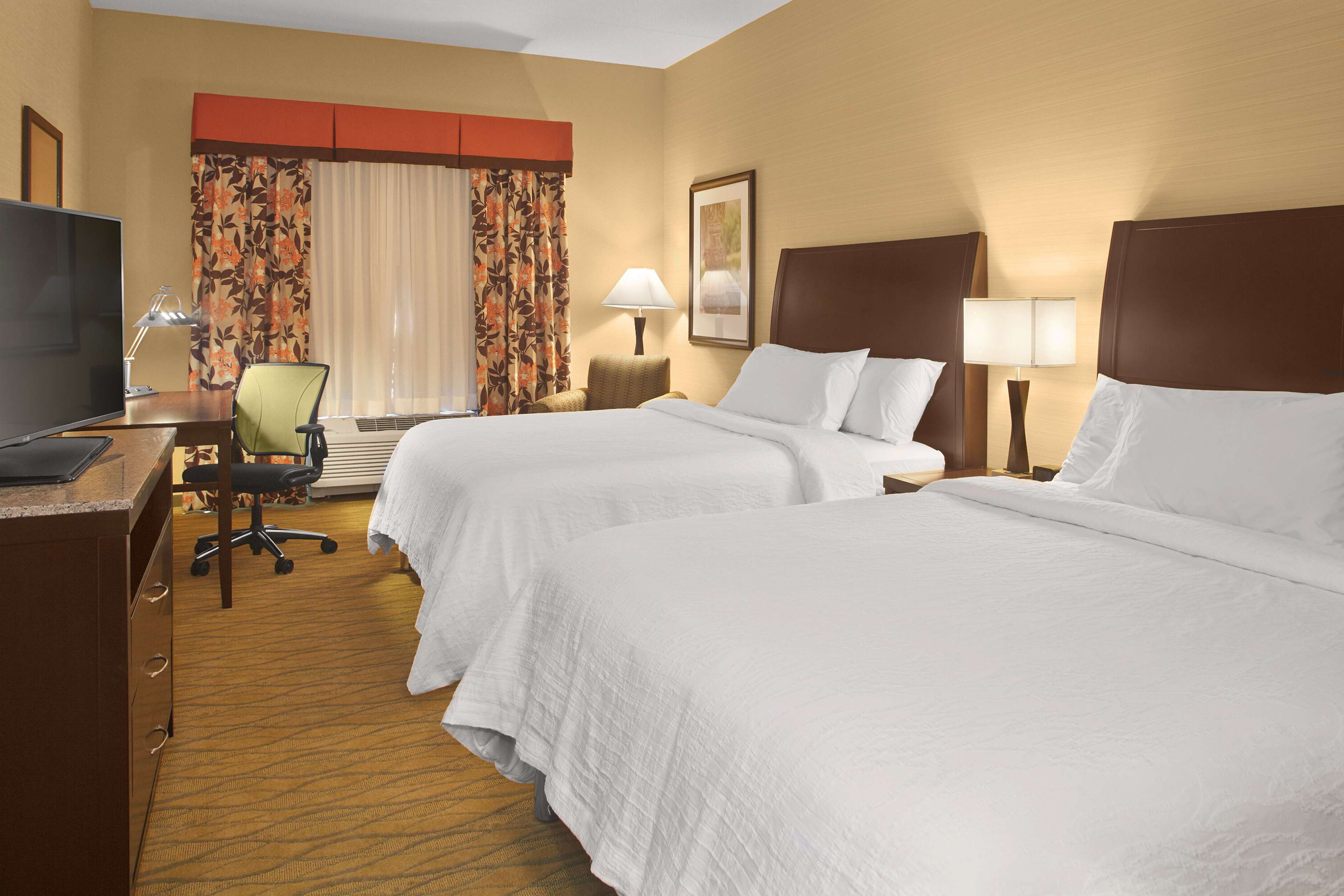 Hilton Garden Inn Akron Room Type - 2 QUEEN BEDS-BATHTUB