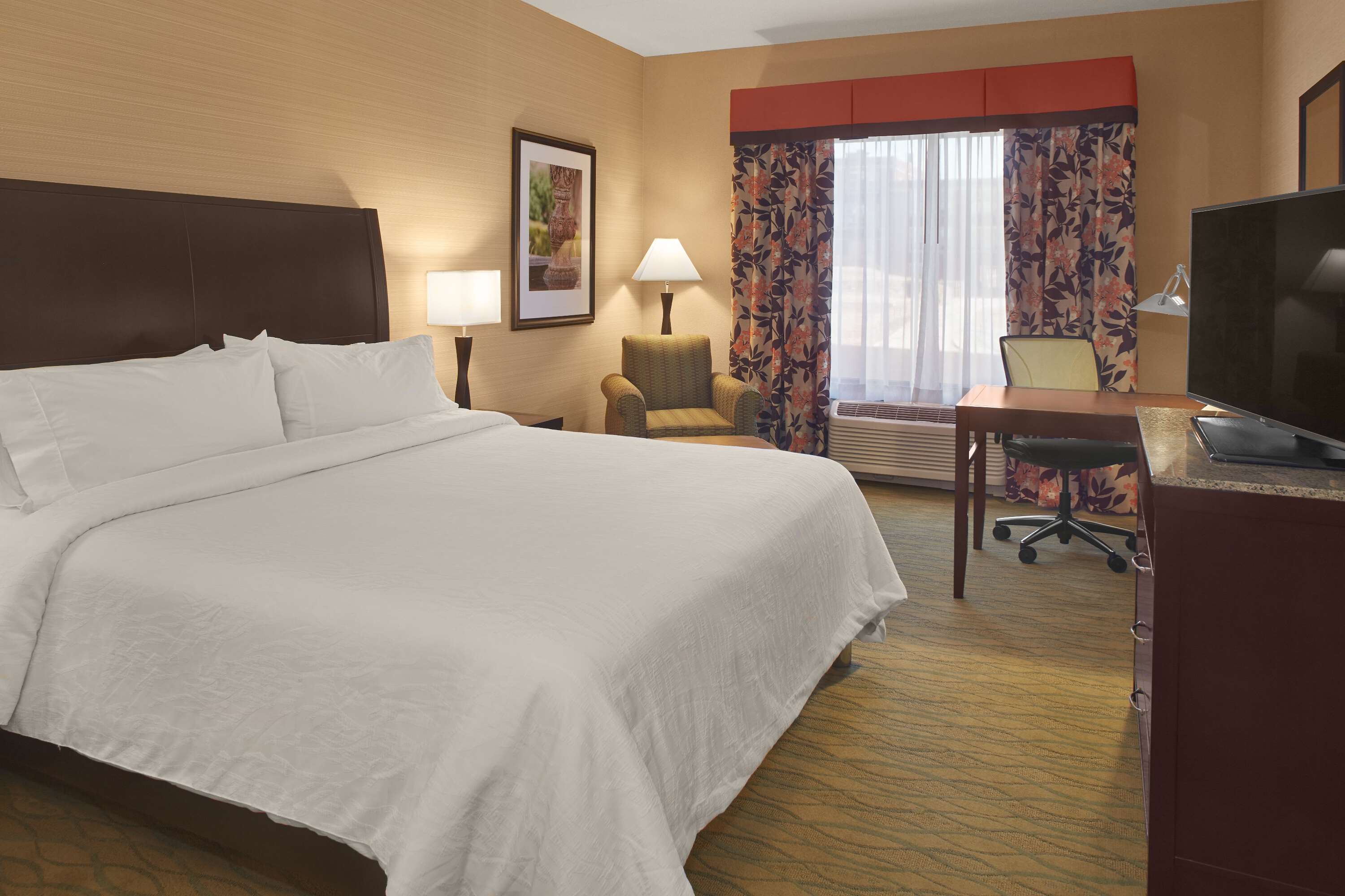 Hilton Garden Inn Akron Room Type - 1 KING HEARING ACCESSIBLE