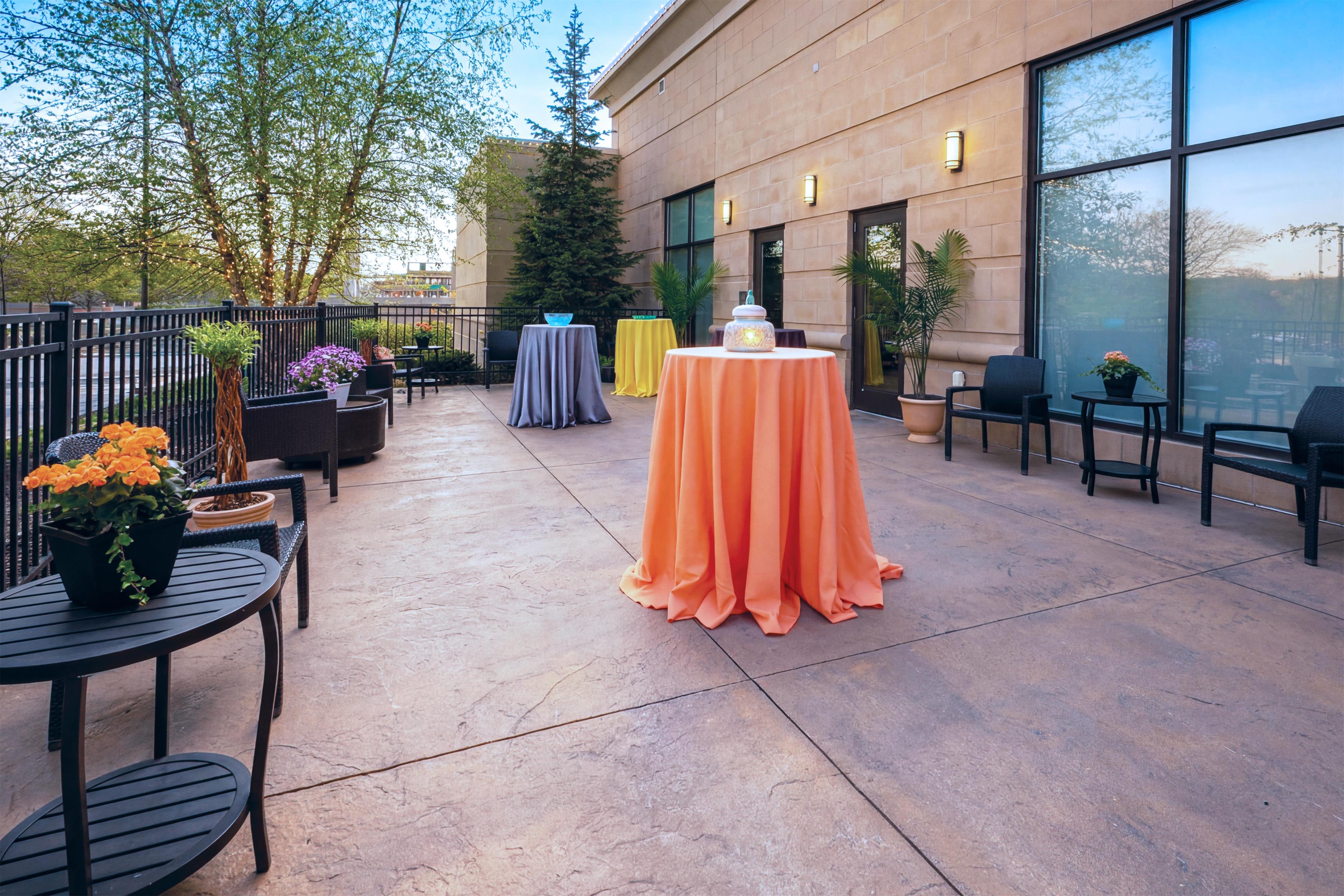 Exterior | Hilton Garden Inn Akron
