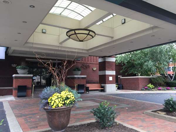 Exterior view - Hilton Hotel Fairlawn