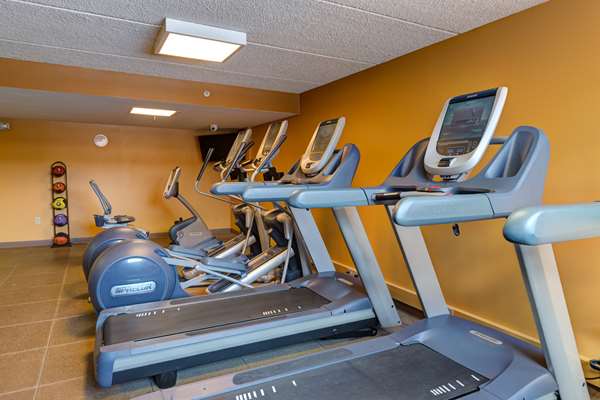 Fitness/ Exercise Room - Hilton Hotel Fairlawn