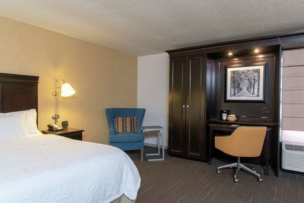  - Hampton Inn Kent - I-76, Exit 33