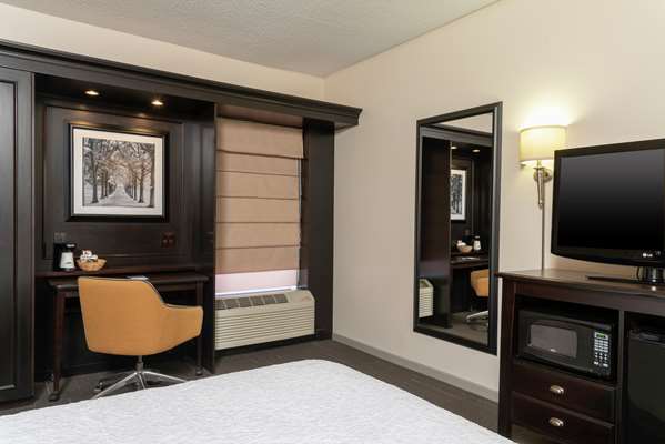  - Hampton Inn Kent - I-76, Exit 33