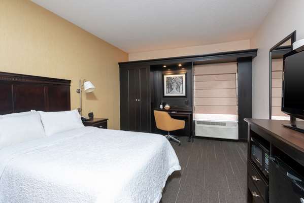  - Hampton Inn Kent - I-76, Exit 33