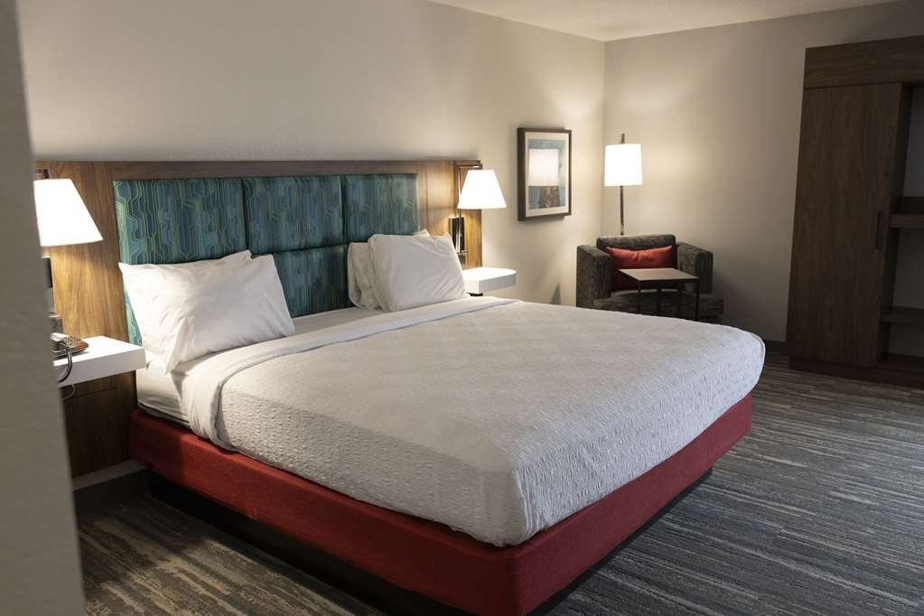 Hampton Inn Akron/Kent Area - Tap to explore photos