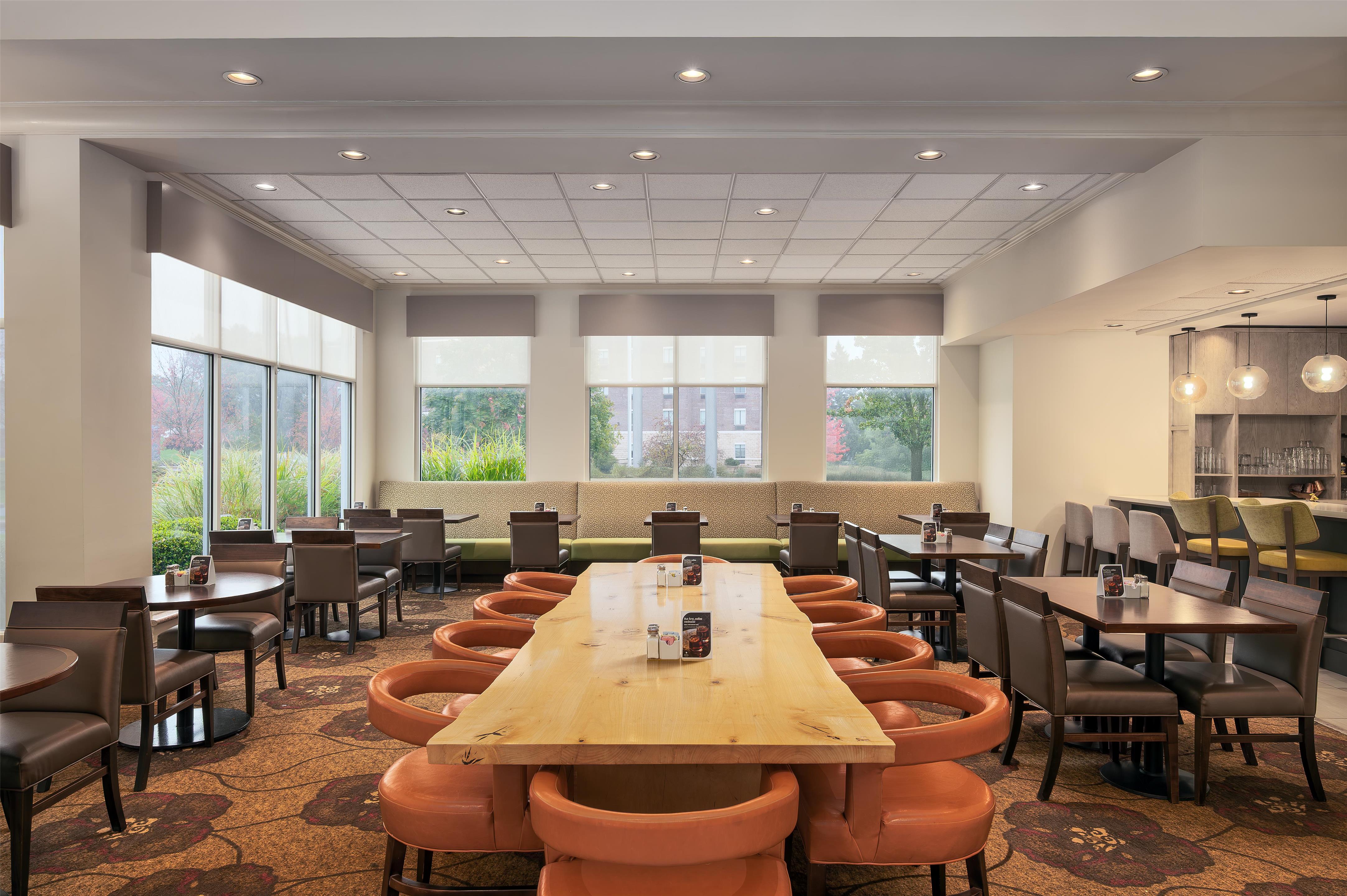 Restaurant | Hilton Garden Inn Wooster