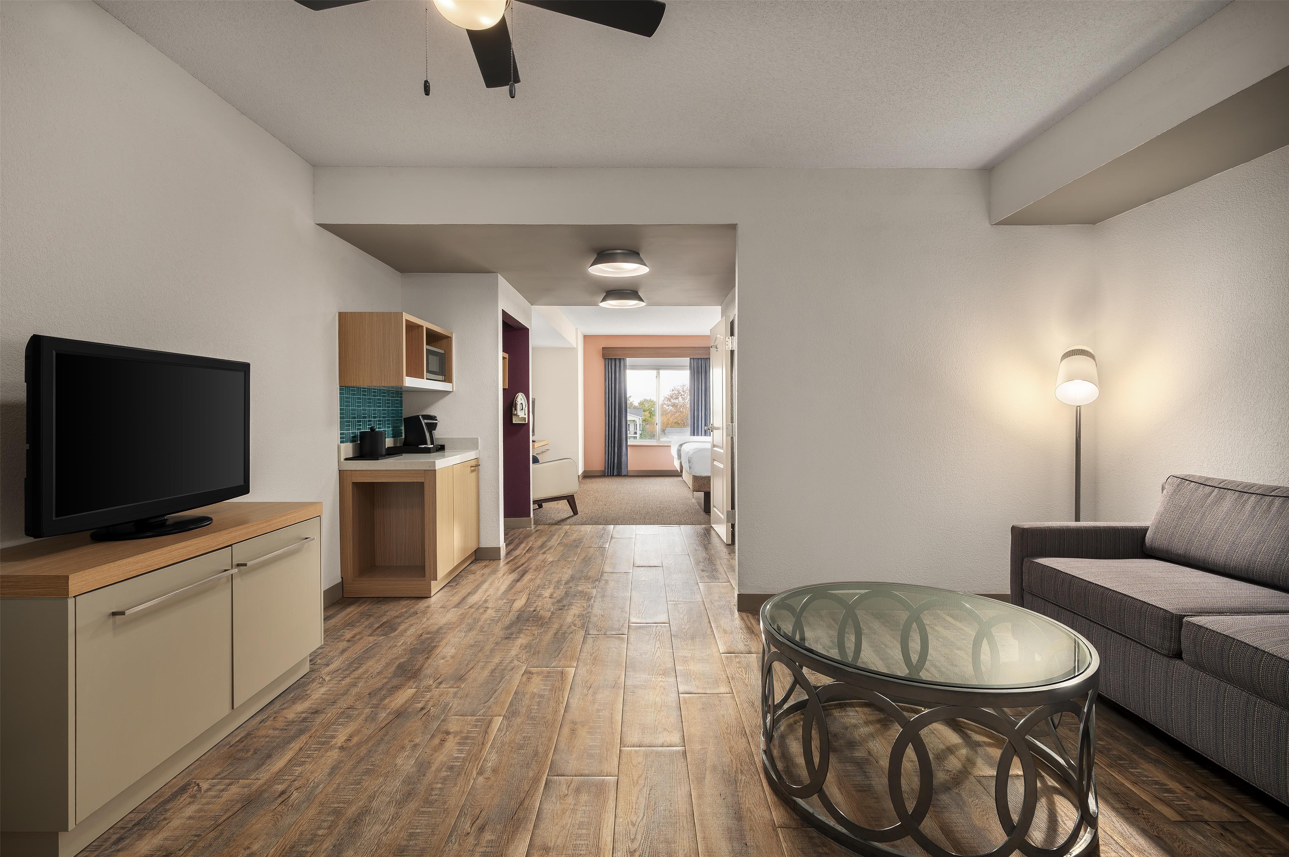 Guest room