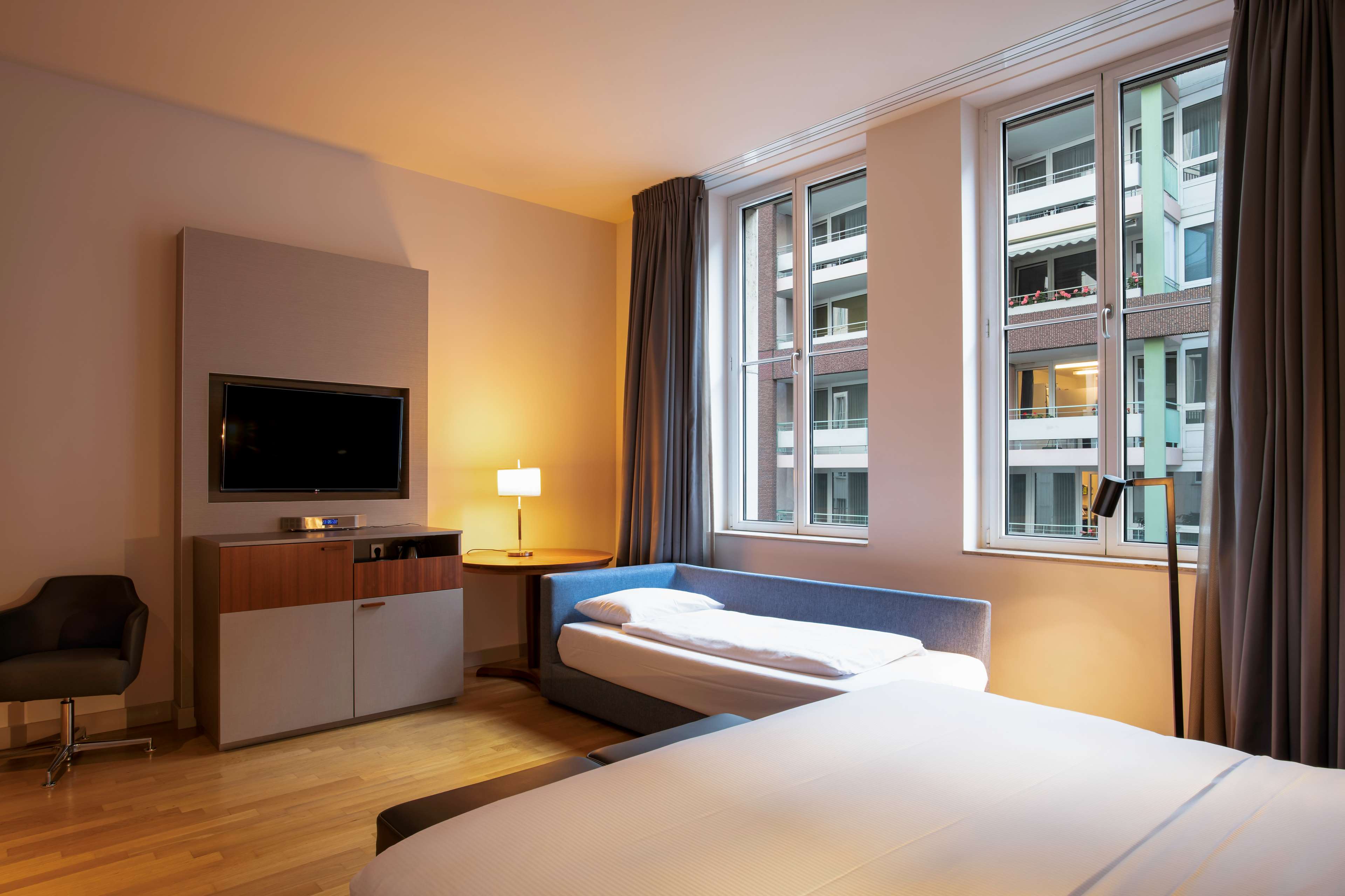 Hilton Cologne Room Type - Family Room with Extra Bed