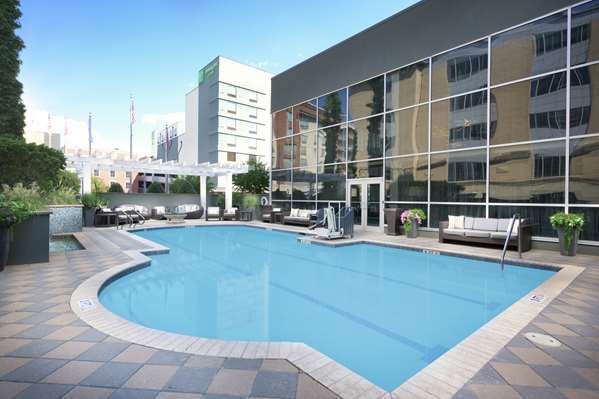 Pool - DoubleTree by Hilton Hotel Chattanooga