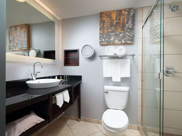  - DoubleTree by Hilton Hotel Chattanooga