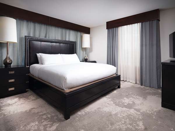  - DoubleTree by Hilton Hotel Chattanooga