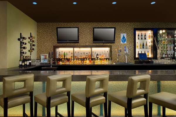 Restaurant - DoubleTree by Hilton Hotel Chattanooga