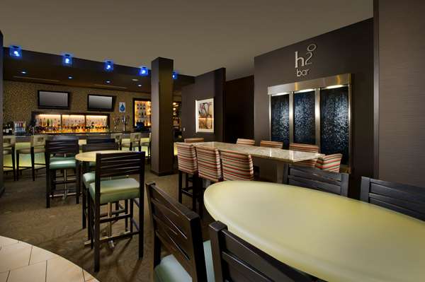 Restaurant - DoubleTree by Hilton Hotel Chattanooga