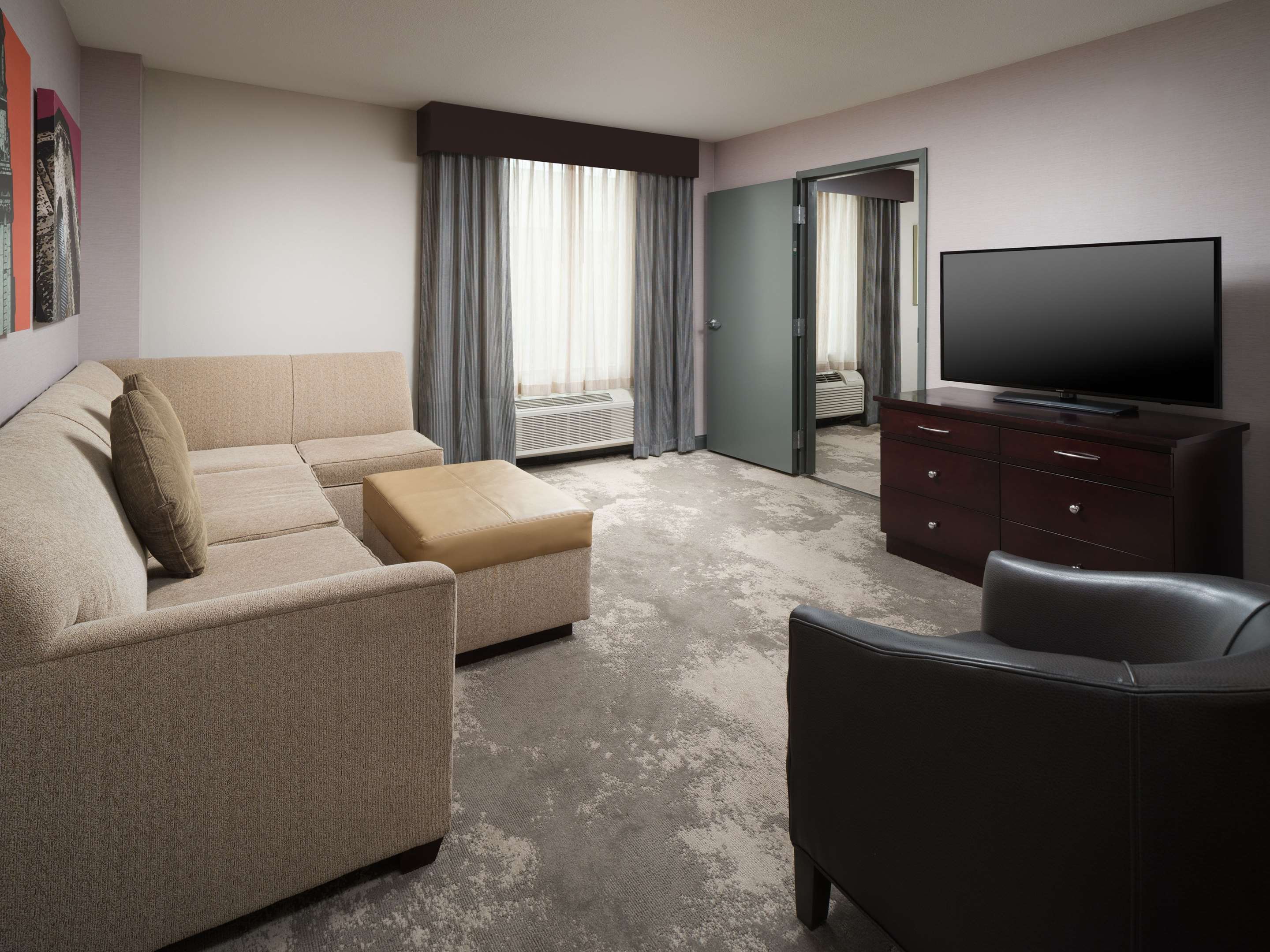 Guest room