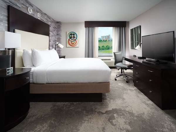  - DoubleTree by Hilton Hotel Chattanooga