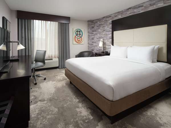  - DoubleTree by Hilton Hotel Chattanooga