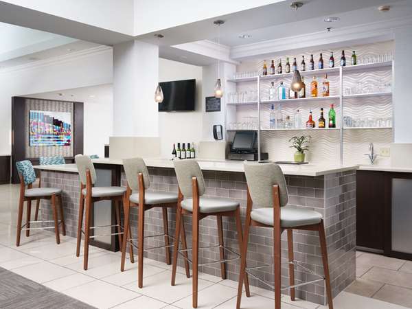 Bar - Hilton Garden Inn Downtown Chattanooga